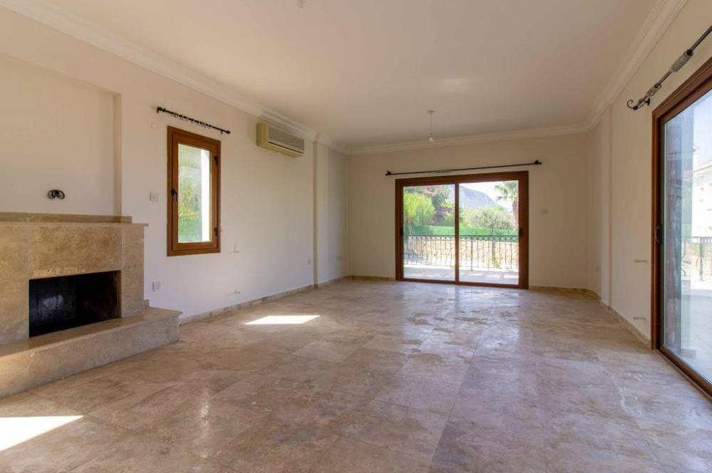 Detached 3+1 villa with private pool for sale in Catalkoy, Kyrenia / Title deed - Bellapais