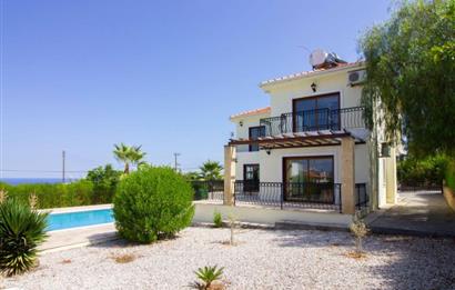 Detached 3+1 villa with private pool for sale in Catalkoy, Kyrenia / Title deed - Bellapais