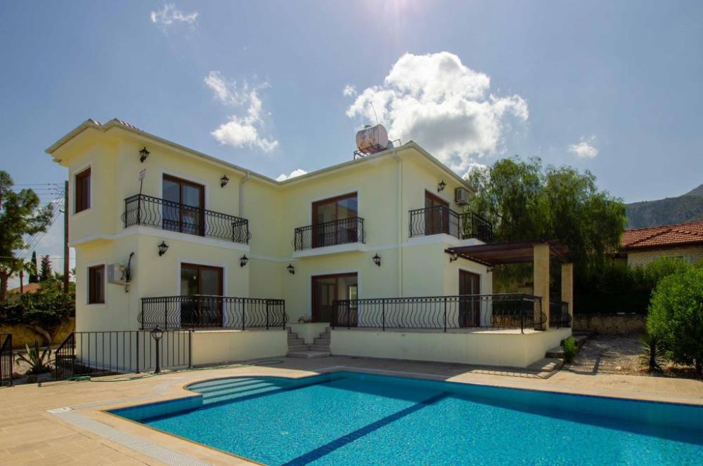 Detached 3+1 villa with private pool for sale in Catalkoy, Kyrenia / Title deed - Bellapais