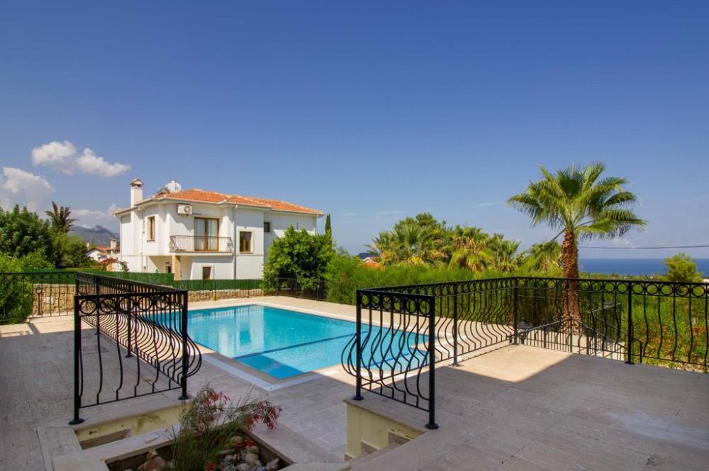 Detached 3+1 villa with private pool for sale in Catalkoy, Kyrenia / Title deed - Bellapais