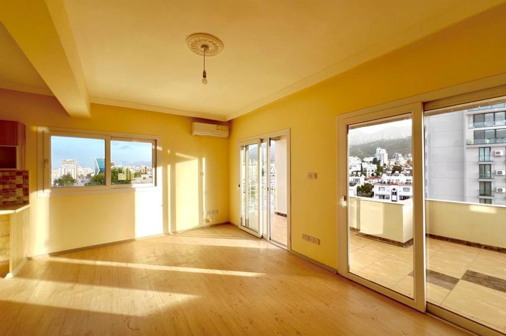 2+1 Deniz ve Dag manzaralı satılık daire/penthouse. Girne merkez