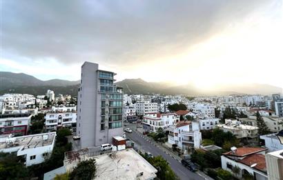 2+1 apartment for sale in Kyrenia city center, sea and mountains view