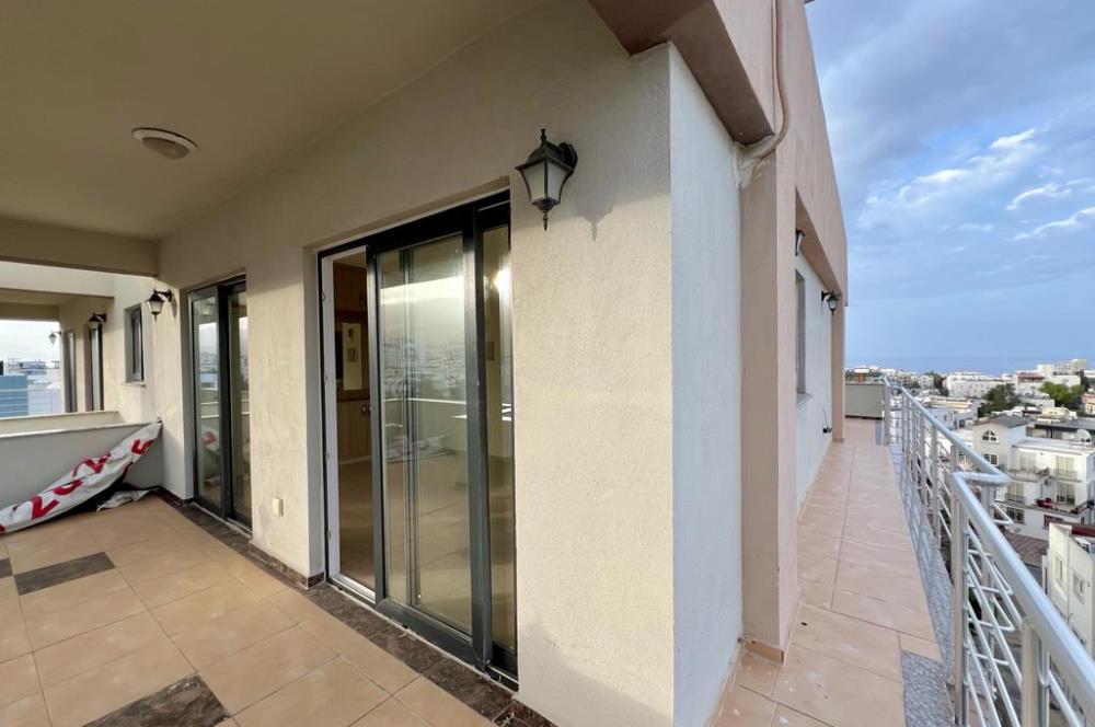 2+1 Deniz ve Dag manzaralı satılık daire/penthouse. Girne merkez