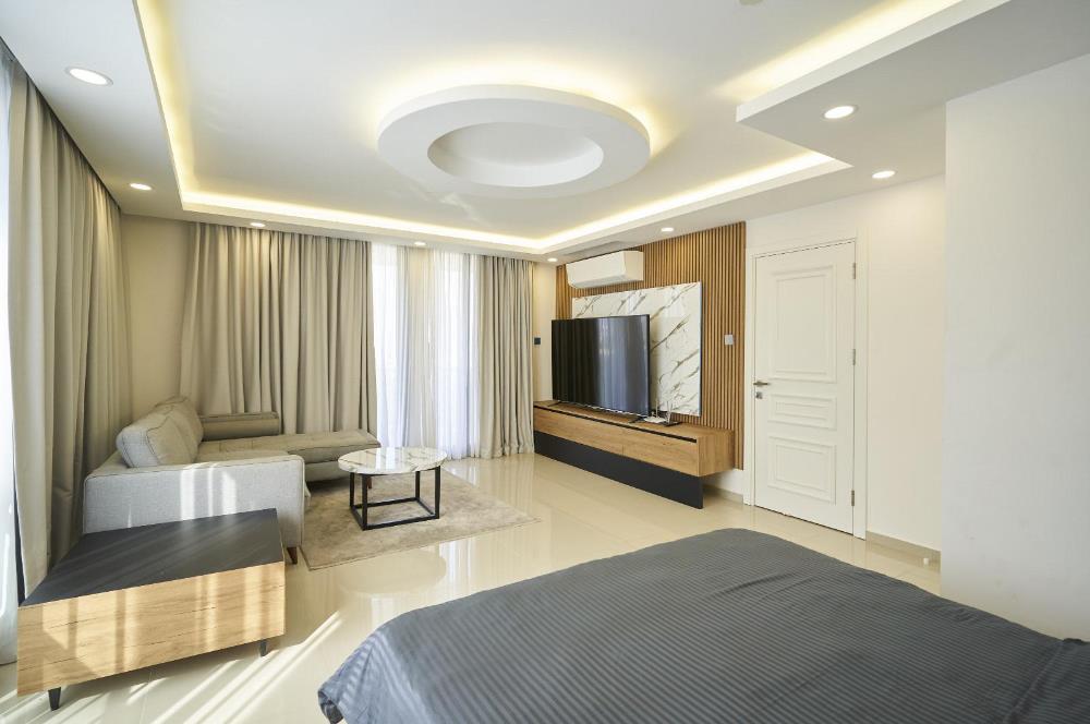 Girne merkezinde satılık modern ve lux 3+1 penthouse, özel havuzlu, özel çatı terası