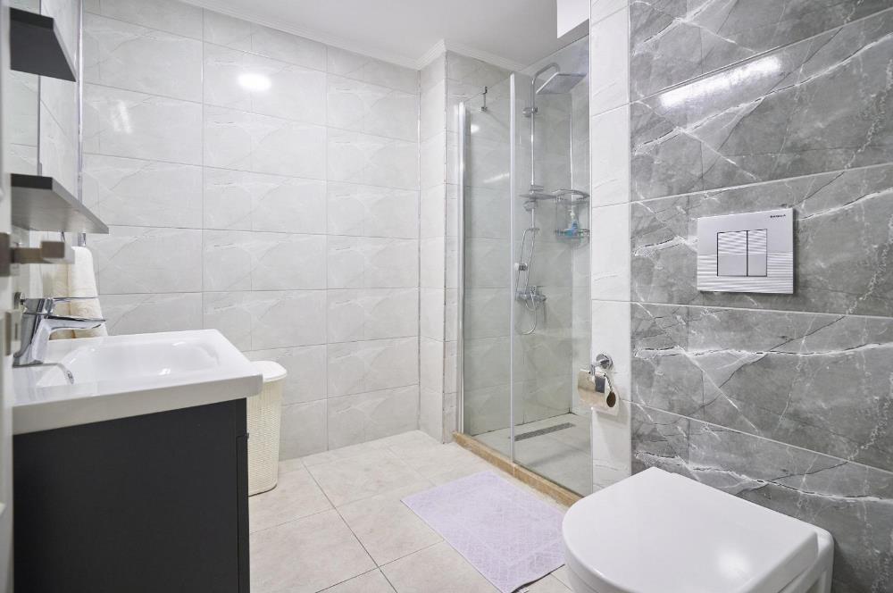 Girne merkezinde satılık modern ve lux 3+1 penthouse, özel havuzlu, özel çatı terası