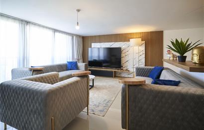 Girne merkezinde satılık modern ve lux 3+1 penthouse, özel havuzlu, özel çatı terası