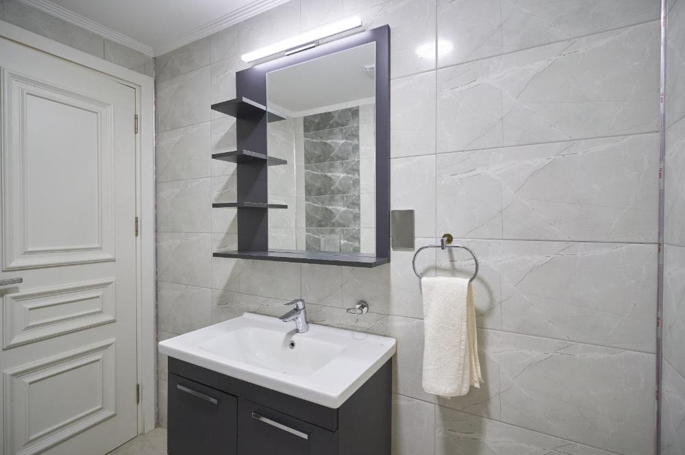 Girne merkezinde satılık modern ve lux 3+1 penthouse, özel havuzlu, özel çatı terası