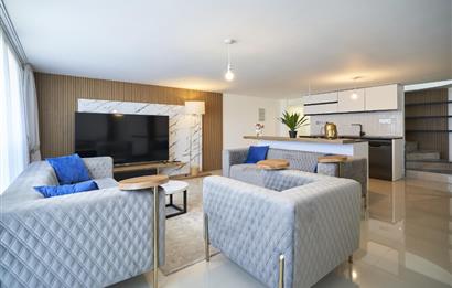 Girne merkezinde satılık modern ve lux 3+1 penthouse, özel havuzlu, özel çatı terası