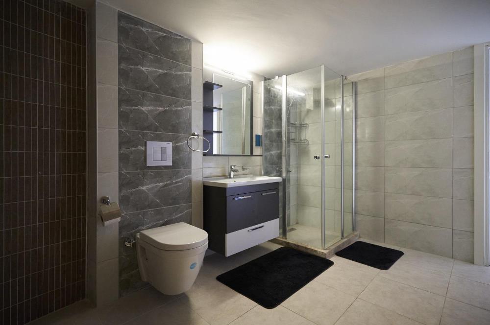 Girne merkezinde satılık modern ve lux 3+1 penthouse, özel havuzlu, özel çatı terası