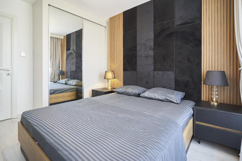 Girne merkezinde satılık modern ve lux 3+1 penthouse, özel havuzlu, özel çatı terası