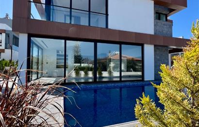 Satılık 4+1 lux ozel havuzlu villa. Catalkoy, Girne