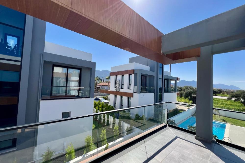 Satılık 4+1 lux ozel havuzlu villa. Catalkoy, Girne