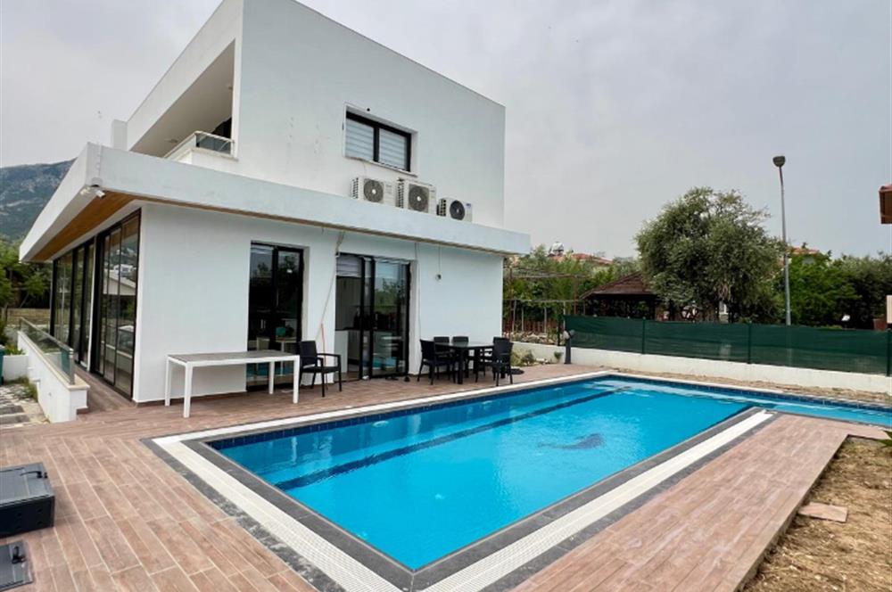 Satılık 3+1 özel havuzlu villa, Ozanköy Girne