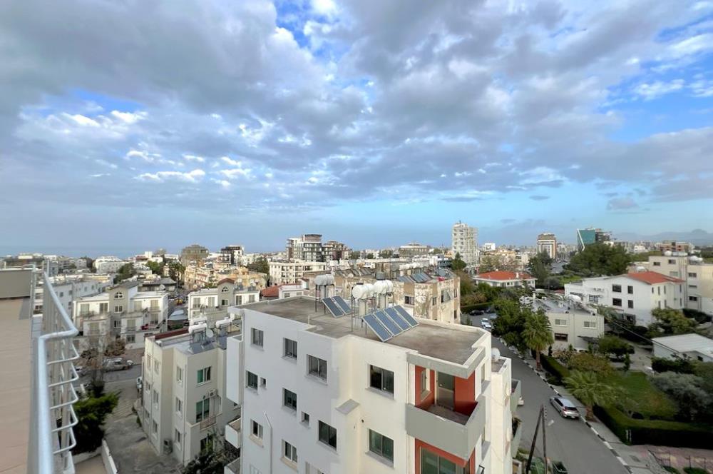 2+1 apartment for sale in Kyrenia city center, sea and mountains view