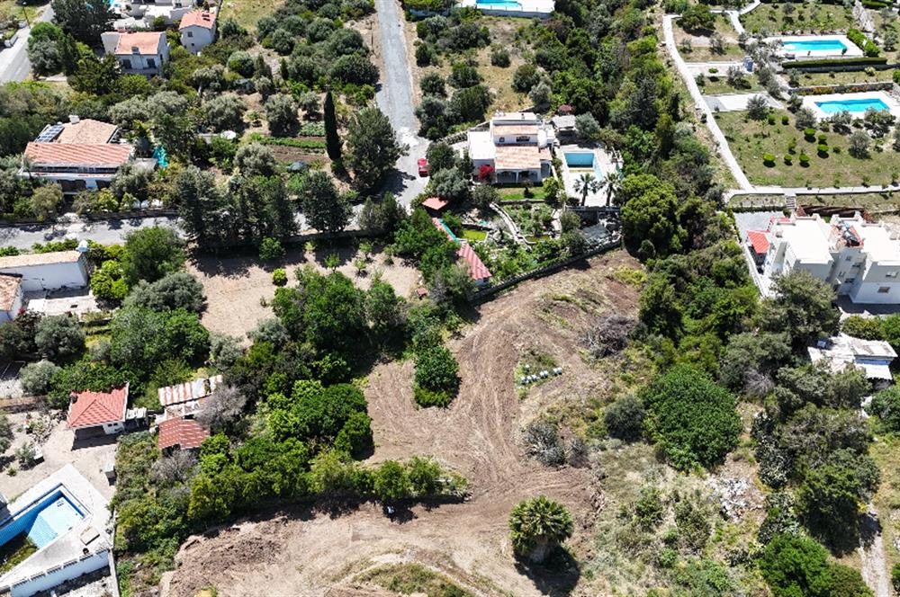 Edremit 3442,55m2 Land For Sale