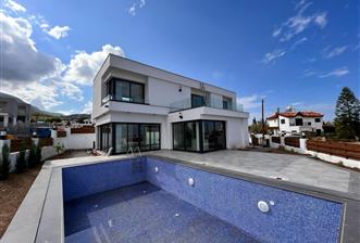 5+2 villa for sale in Bellapais, Kyrenia