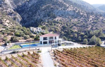 Luxury 4 Bedroom Villa in Ilgaz, North Cyprus