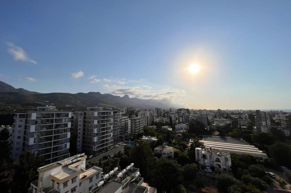 Girne merkezde satılık 2+1 penthouse