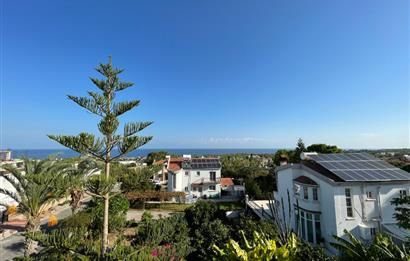 Girne Çatalkoy'de Satılık 3+1 Colonial Villa