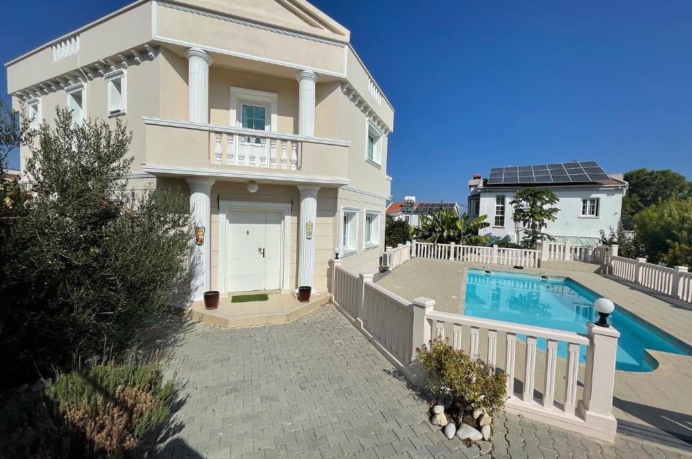 Girne Çatalkoy'de Satılık 3+1 Colonial Villa