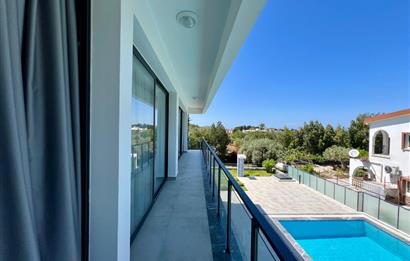 Girne Çatalköyde satılık lux 5+1 villa