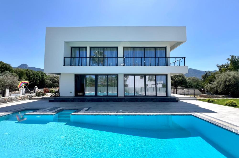 5 bedroom luxury villa for sale in Kyrenia, Catalkoy