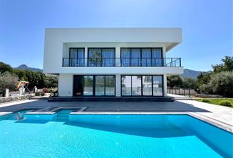 5 bedroom luxury villa for sale in Kyrenia, Catalkoy