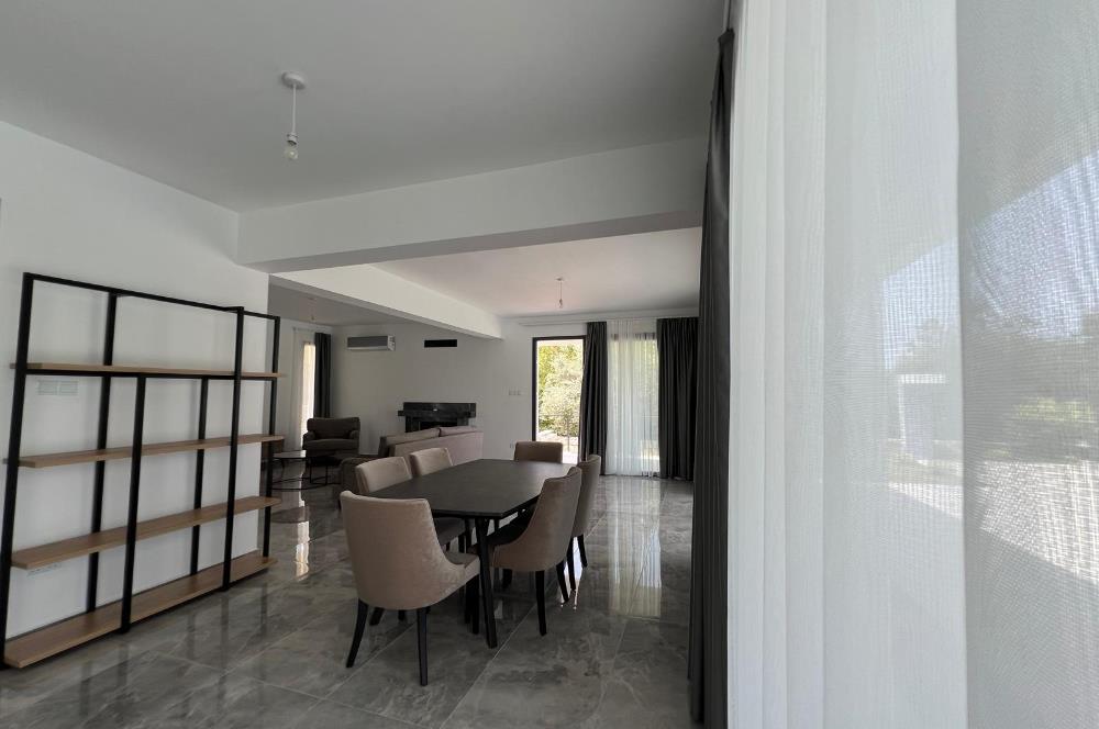 Girne Çatalköyde satılık lux 5+1 villa