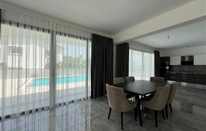 Girne Çatalköyde satılık lux 5+1 villa