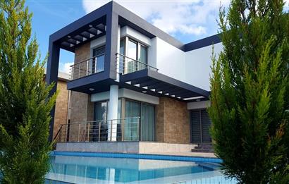 Girne Çatalköy'de Satılık 3+1 Modern Villa