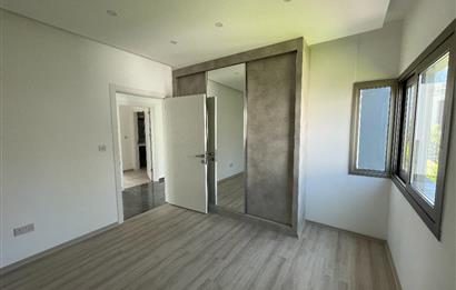 Girne Çatalköy'de Satılık 3+1 Modern Villa