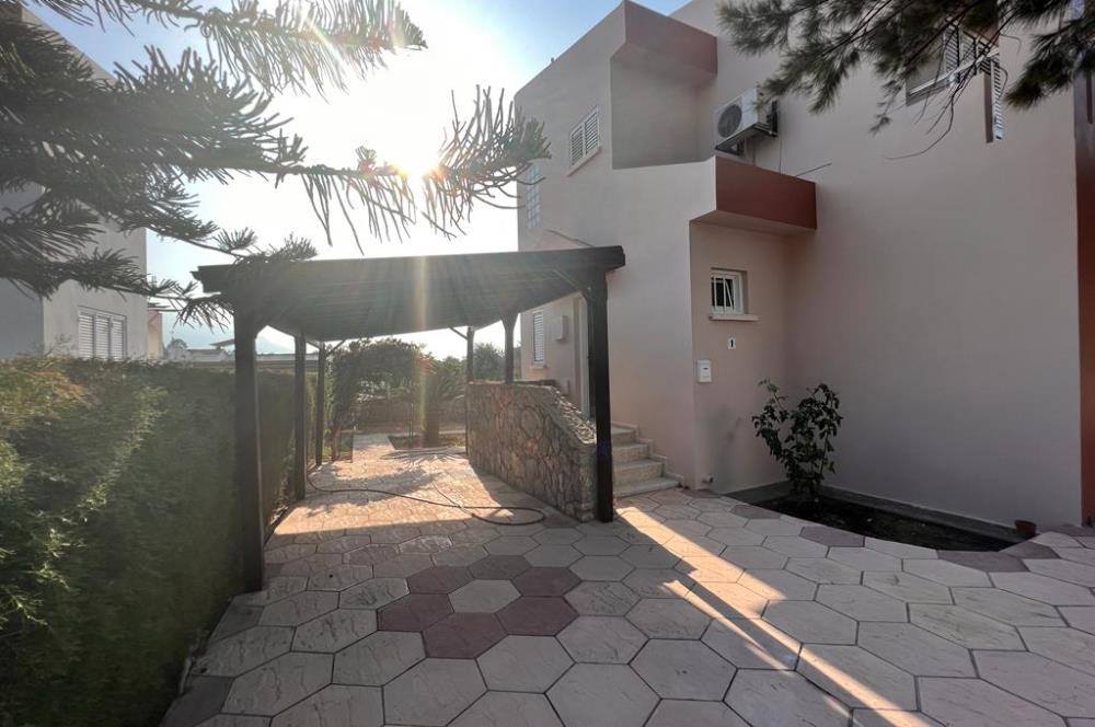 Girne Çatalköy 3+1 kiralik villa