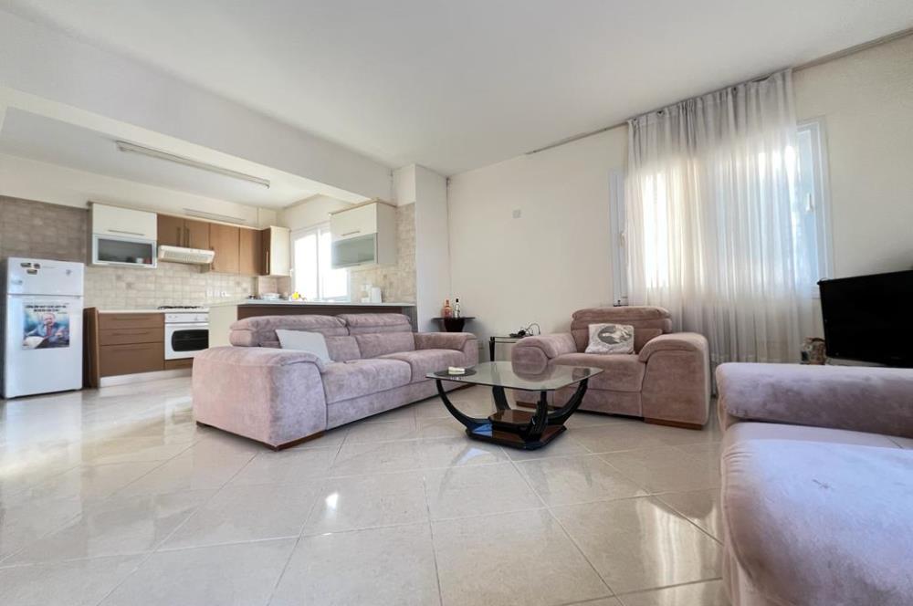 2+1 flat for rent with amazing sea view / Kyrenia city center