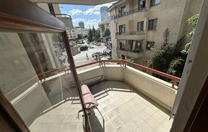 Balgat Ceyhun Atuf Kansu Cd. Köşe Başı İlk Apartman Satılık 3+1