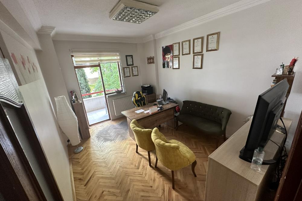 Balgat Ceyhun Atuf Kansu Cd. Köşe Başı İlk Apartman Satılık 3+1