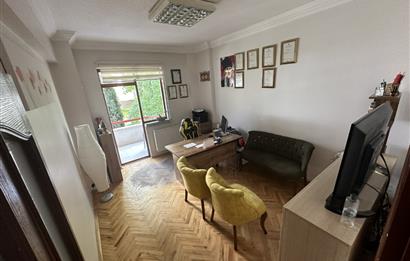 Balgat Ceyhun Atuf Kansu Cd. Köşe Başı İlk Apartman Satılık 3+1