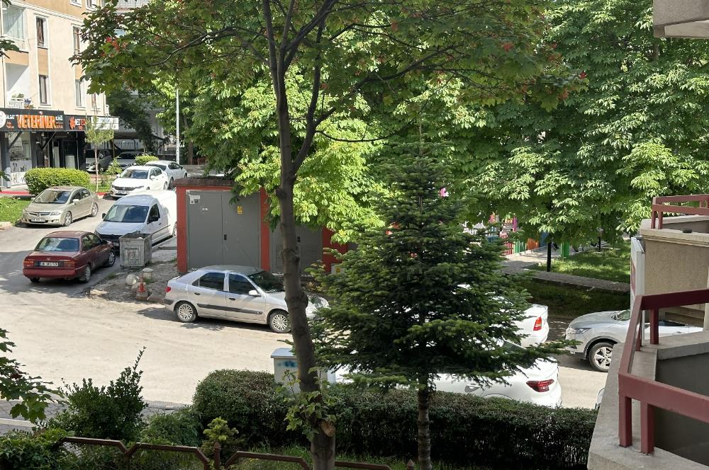 Balgat Ceyhun Atuf Kansu Cd. Köşe Başı İlk Apartman Satılık 3+1