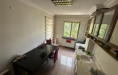 Balgat Ceyhun Atuf Kansu Cd. Köşe Başı İlk Apartman Satılık 3+1