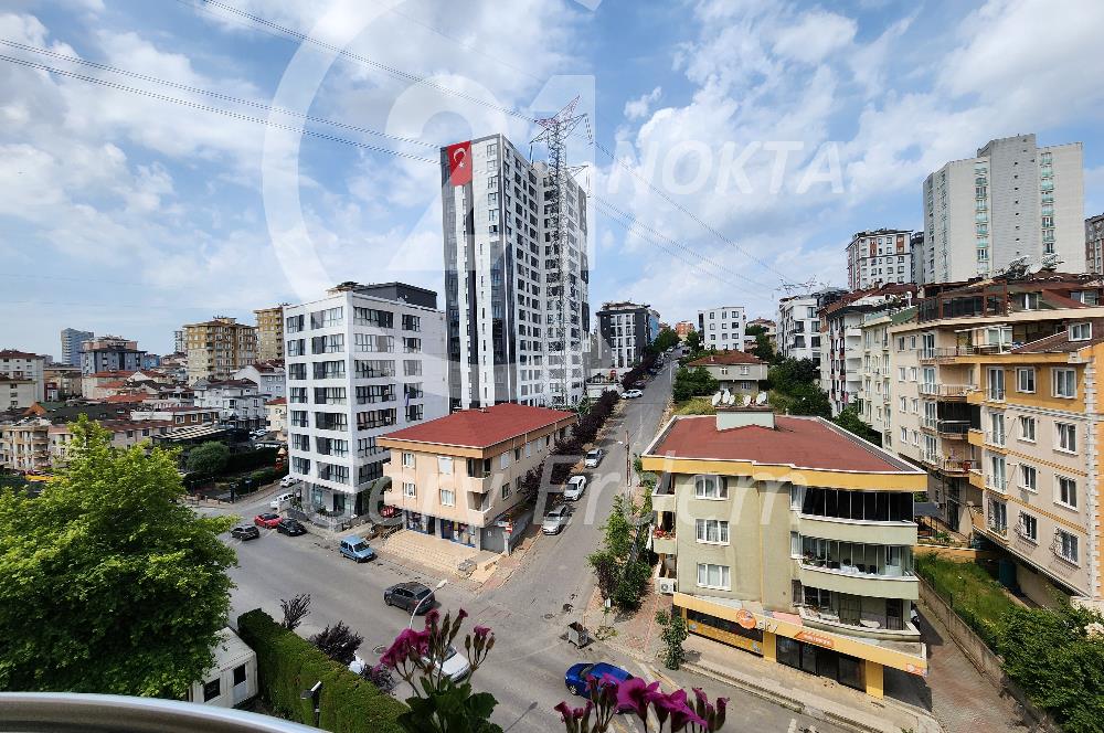 ATAŞEHİR MERİT LIFE GÖL KONAKLARINDA MUHTEŞEM 3+1 180 m2