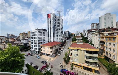 ATAŞEHİR MERİT LIFE GÖL KONAKLARINDA MUHTEŞEM 3+1 180 m2