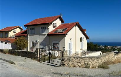 Deniz manzaralı satılık 4+1 özel havuzlu villa