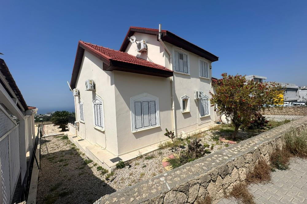 Deniz manzaralı satılık 4+1 özel havuzlu villa