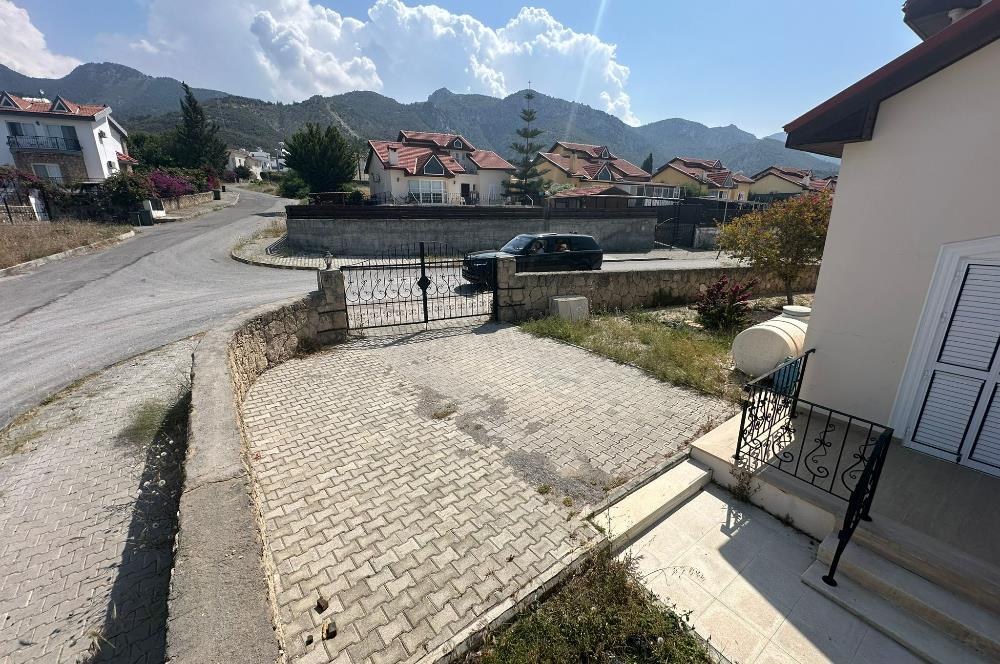 Deniz manzaralı satılık 4+1 özel havuzlu villa