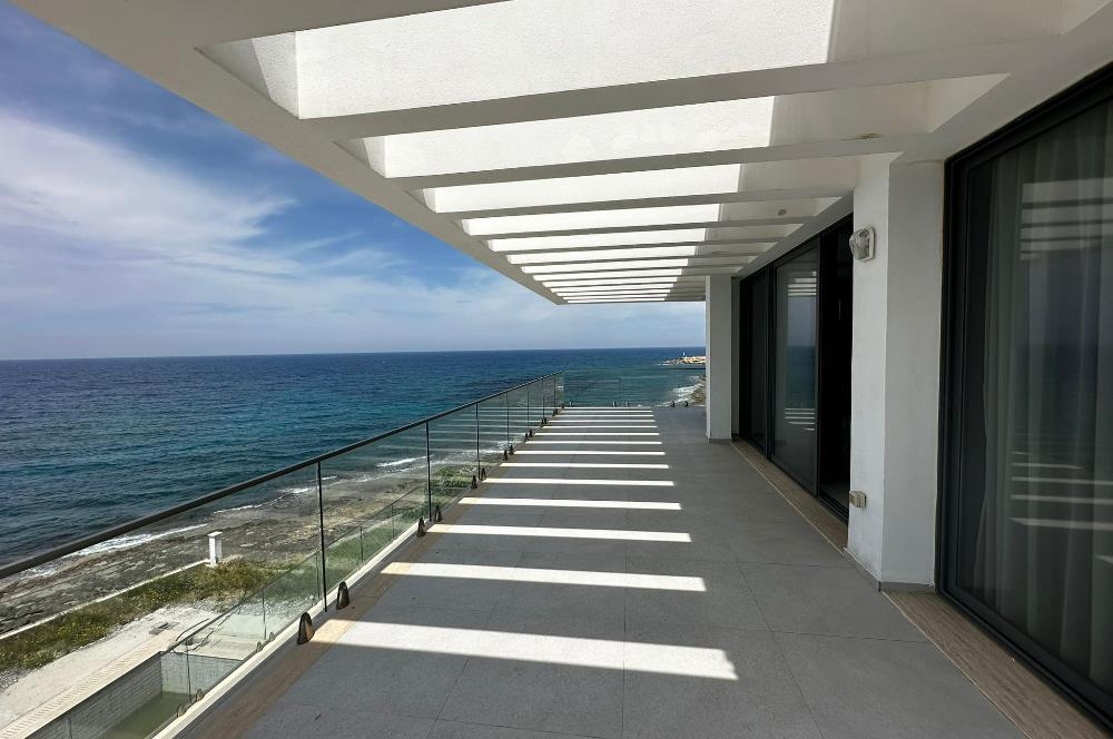 Seafront villa for rent