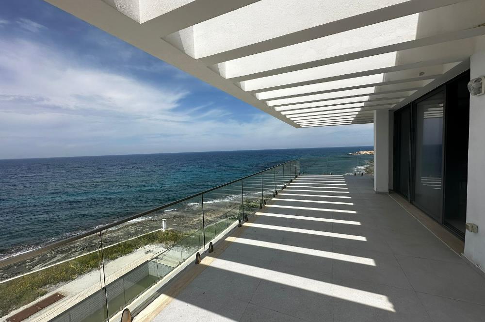 Seafront villa for rent