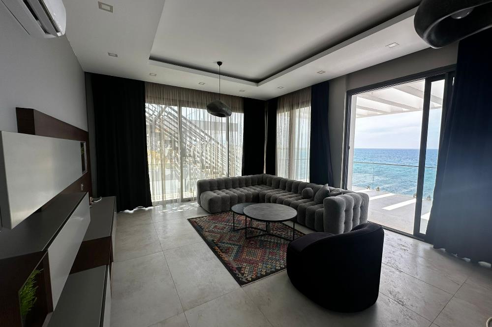 Seafront villa for rent