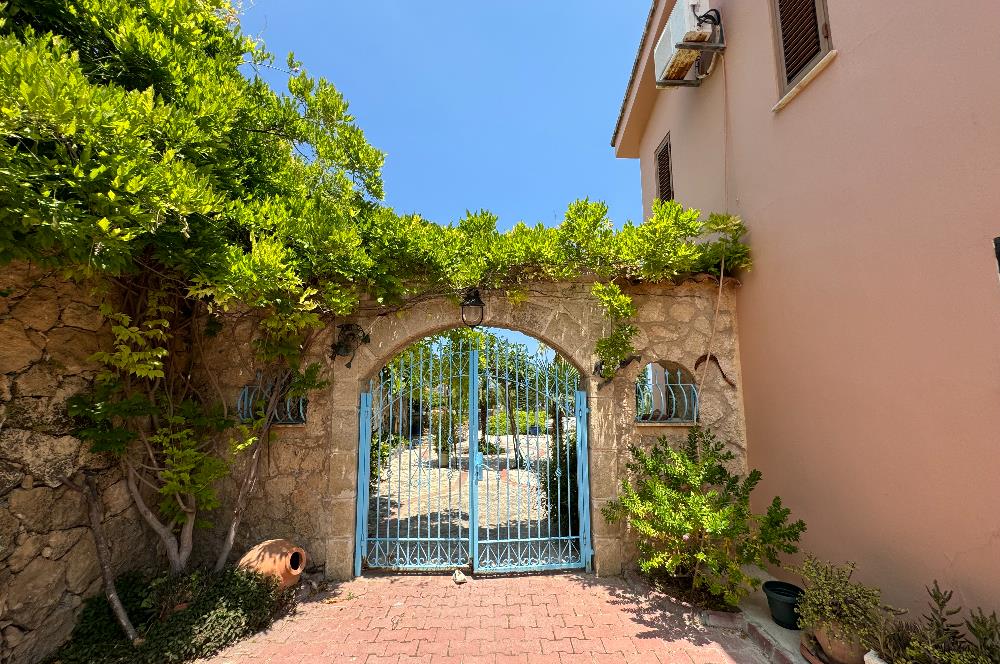 3 Bed Mediterreanean Villa For Sale 