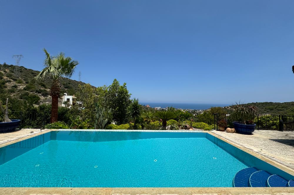 3 Bed Mediterreanean Villa For Sale 