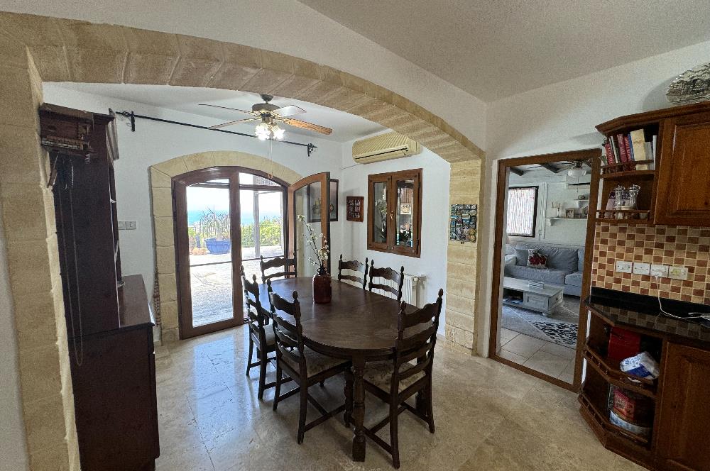 3 Bed Mediterreanean Villa For Sale 