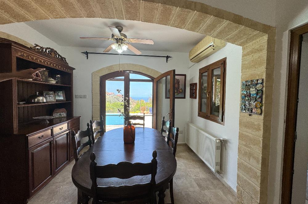 3 Bed Mediterreanean Villa For Sale 